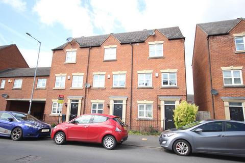 3 bedroom house to rent, Dallow Street, Staffordshire DE14