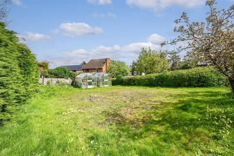 3 bedroom semi-detached house for sale, Kingsmead Hill, Roydon: LARGE PLOT