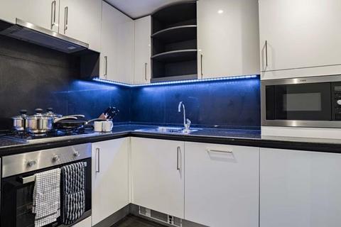 2 bedroom apartment to rent, Westferry Circus, London E14