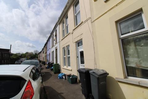 2 bedroom terraced house for sale, Narroways Road, St Werburghs, Bristol BS2 9XB