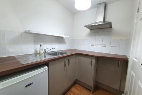 Studio to rent, 1 Glenthorne House, Town Centre, DN1