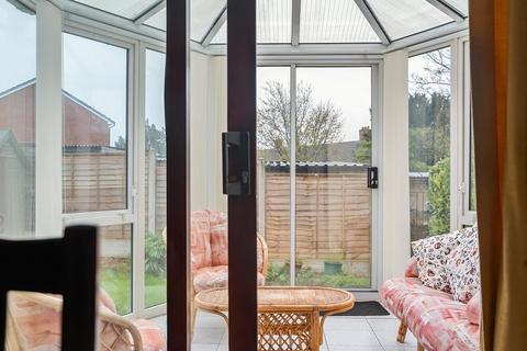 74 Burley Lane, Horsforth, Leeds, LS18 4NR