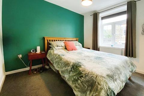2 Stanhope Street, Mossley, Ashton-under-lyne, OL5 9LX
