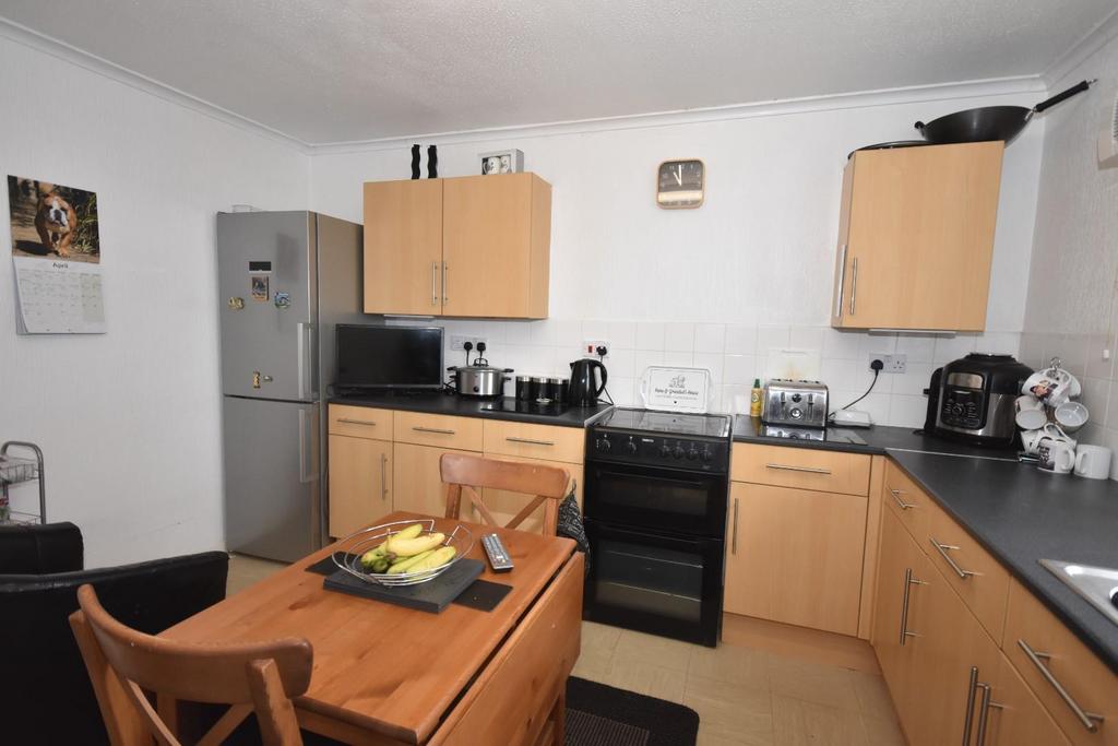 Kitchen 02.jpg