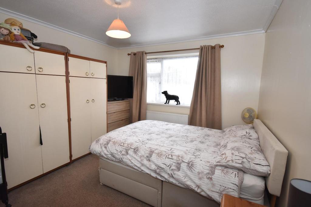 Bedroom 02.jpg