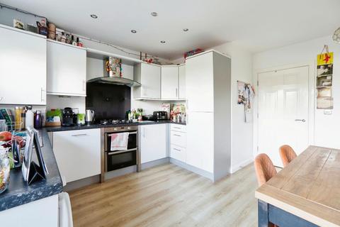 4 bedroom terraced house for sale, Horsforde View, Leeds, LS13