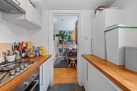 Studio for sale, Evering Road, London, N16