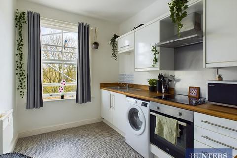 1 bedroom flat for sale, Alma Square, Scarborough