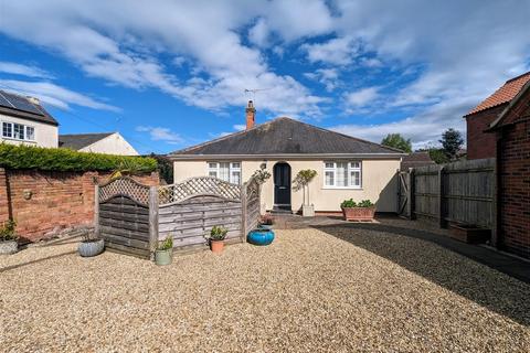 3 bedroom detached bungalow for sale, Queen Street, Balderton, Newark