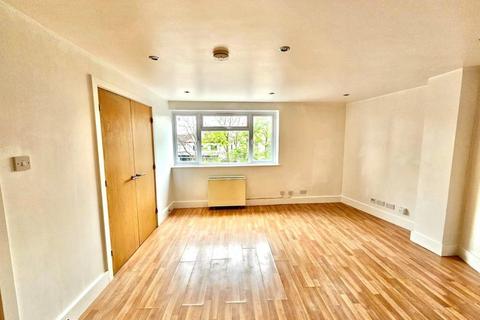 2 bedroom flat to rent, 2 Double Bedroom Flat In Hendon Central