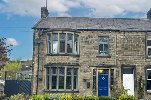 4 bedroom end of terrace house for sale, Bolton Road, Silsden