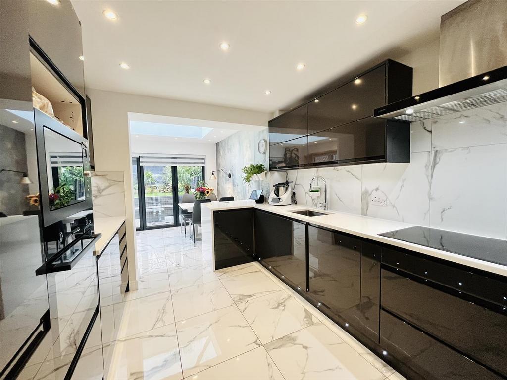 Breakfast Kitchen