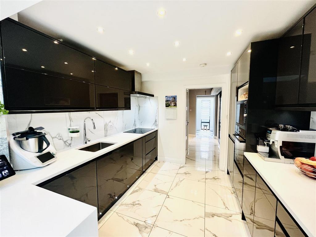 Breakfast Kitchen