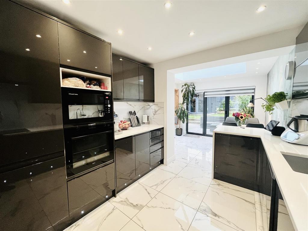 Breakfast Kitchen
