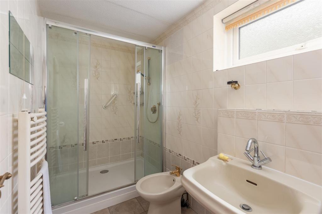 Throstle House Shower Room-1.jpg
