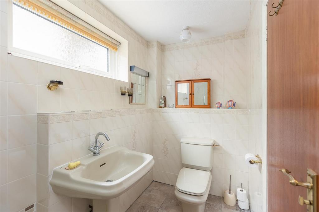 Throstle House Shower Room-2.jpg