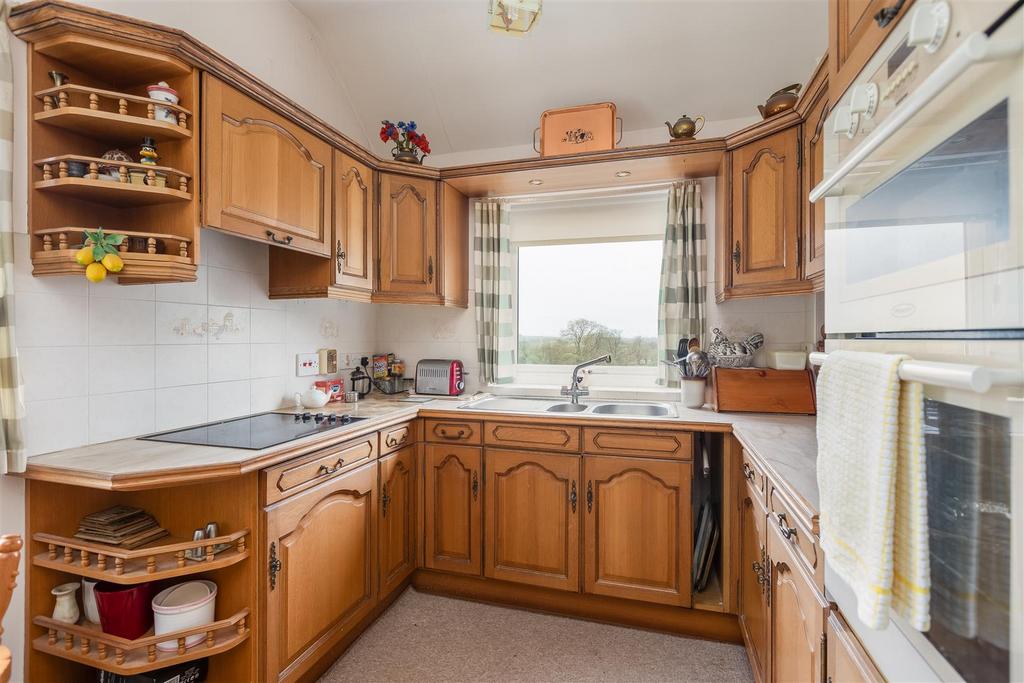 Throstle House Kitchen-2.jpg