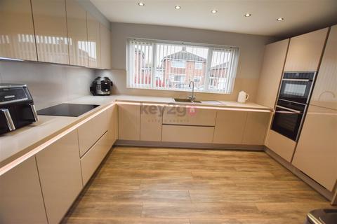 12 Ambleside Close, Halfway, Sheffield, S20 4GA