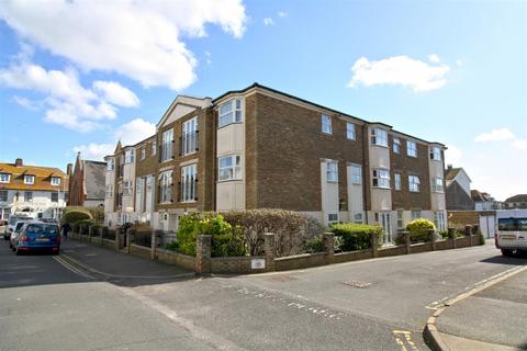 2 bedroom flat for sale, Kings Well Court, The Causeway, Seaford