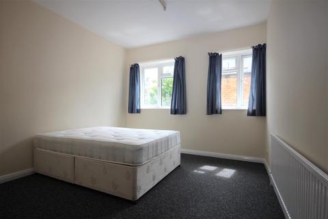 2 bedroom flat to rent, Goodson Road, Harlesden, NW10 9LR