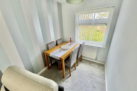 1 bedroom maisonette for sale, Wolston Close, Luton