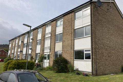 2 bedroom flat for sale, Barnetts Shaw, Oxted