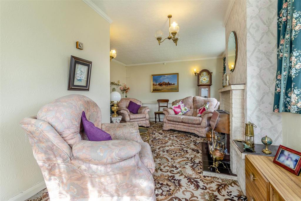8593028-interior12.jpg