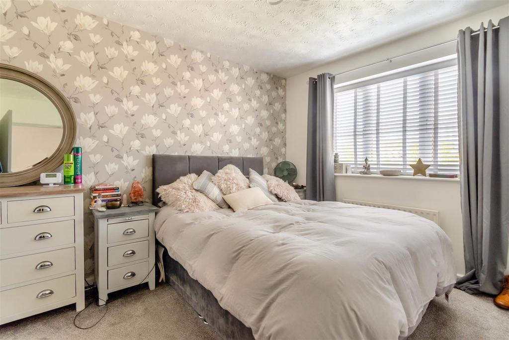 8591696-interior01.jpg