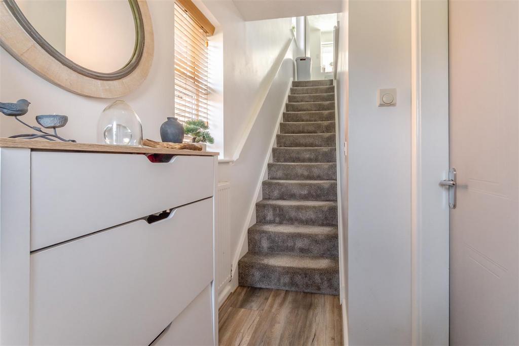8591696-interior08.jpg