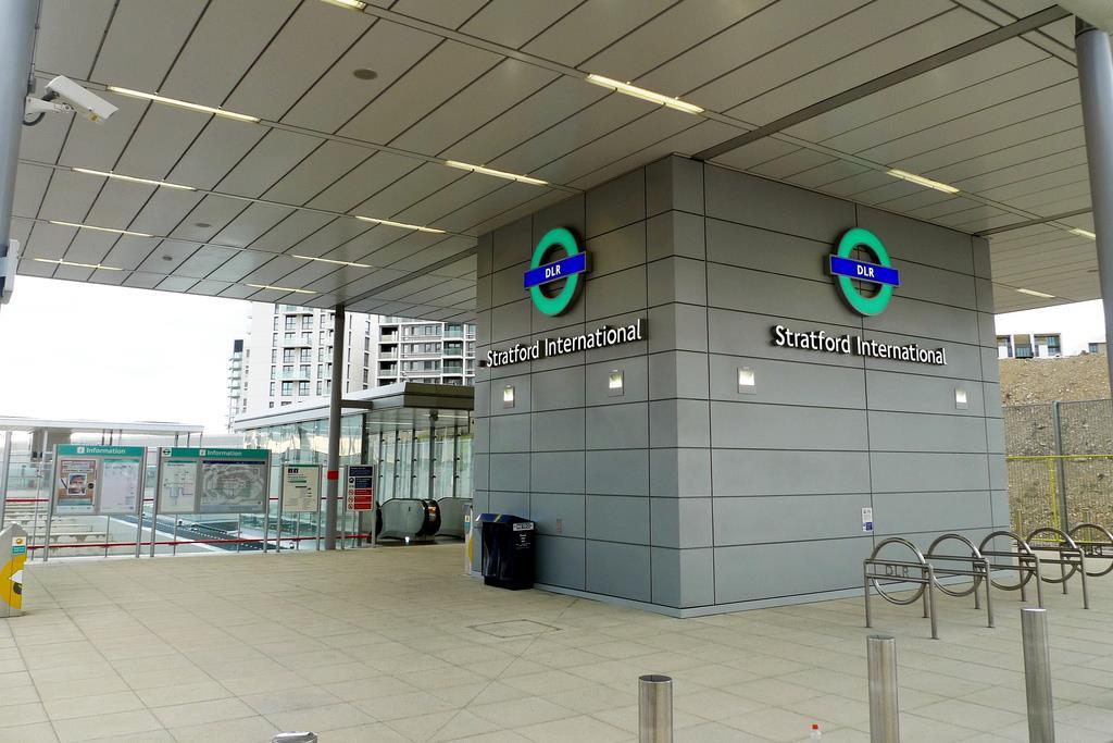 Stratford international dlr