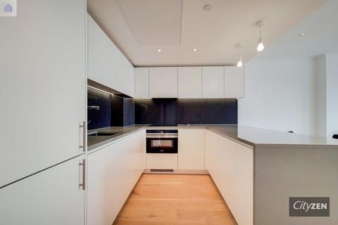 1 bedroom flat to rent, Landmark Pinnacle, 10 Marsh Wall, London E14