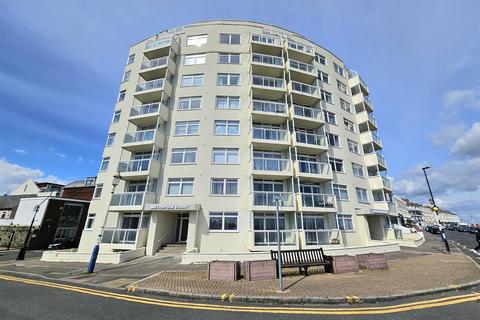 2 bedroom flat for sale, Royal Parade, Eastbourne BN22