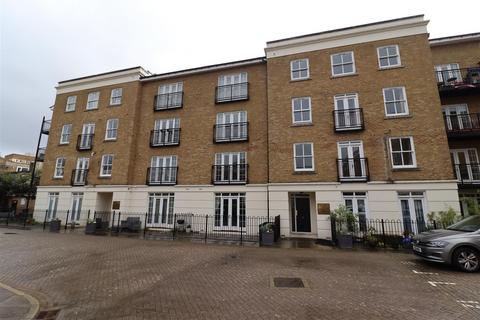 2 bedroom apartment to rent, Spurgeon Street, London
