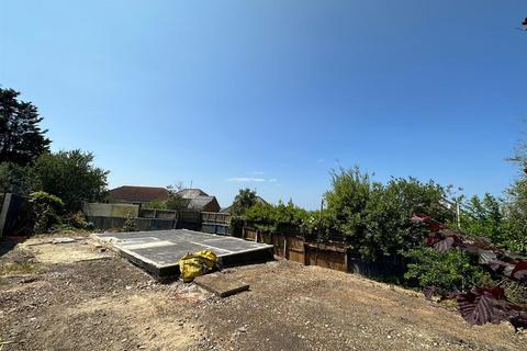 2 bedroom property with land for sale, Gurnard, Isle of Wight