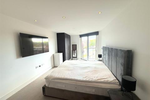 2 bedroom apartment to rent, Flower Lane, Mill Hill, NW7