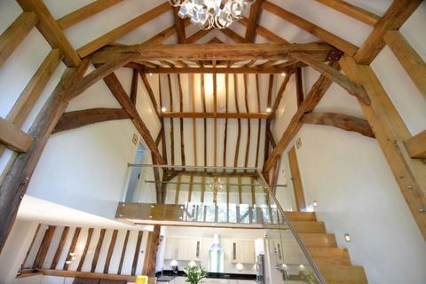 3 bedroom barn conversion to rent, Ayot St Peter, Welwyn, Hertfordshire.