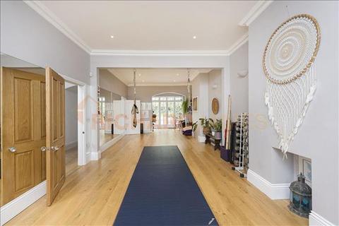 7 bedroom semi-detached house to rent, Hale Lane, Mill Hill, NW7