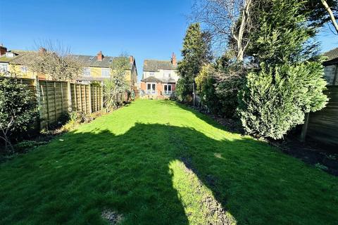 3 bedroom semi-detached house for sale, Smawthorne Lane, Castleford