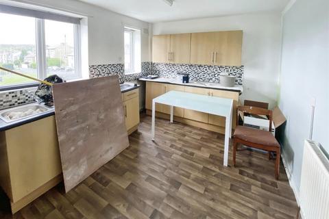 3 bedroom terraced house to rent, Owlet Road, Shipley