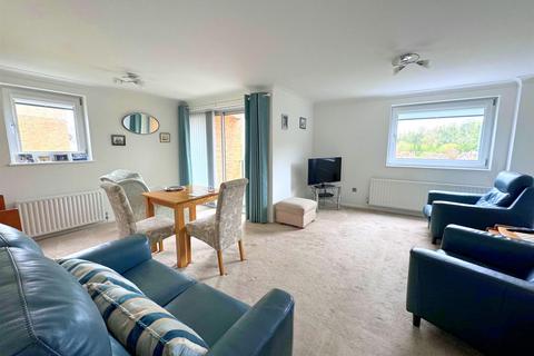 2 bedroom flat for sale, Baslow Road, Meads, Eastbourne