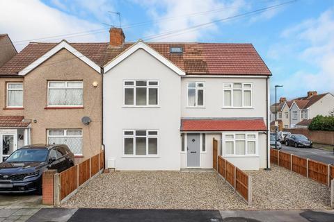 4 bedroom terraced house for sale, Tidford Road, Welling