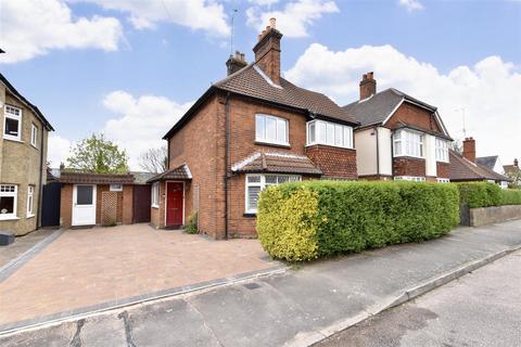 49 Basils Road, Stevenage, SG1 3PY