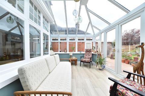 49 Basils Road, Stevenage, SG1 3PY