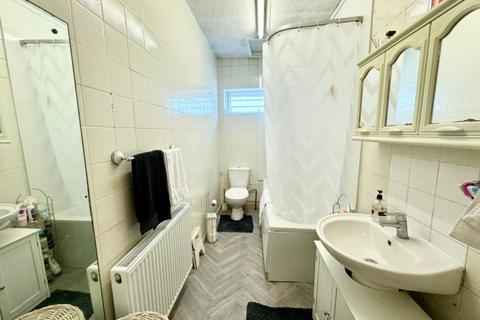4 bedroom flat for sale, Bowesfield Lane, Stockton-On-Tees