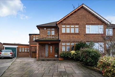 163 Chanctonbury Way, London, N12 7AE