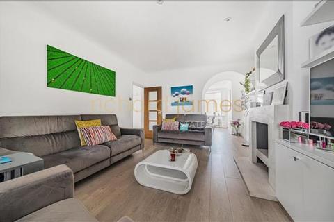 9 Westfield Road, London, NW7 3BJ