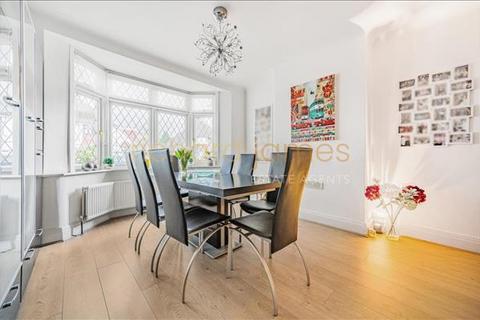 9 Westfield Road, London, NW7 3BJ