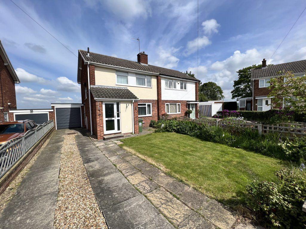 Hadrian Close, Thorpe Audlin, WF8 3 bed semidetached house to rent £950 pcm (£219 pw)