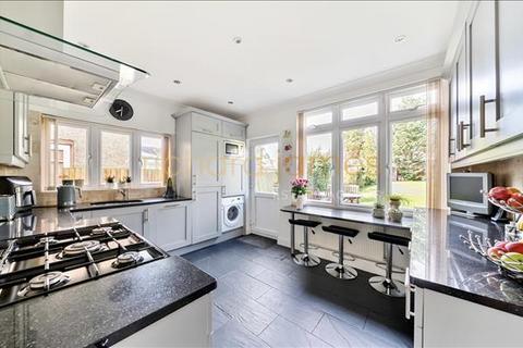 4 bedroom semi-detached house for sale, Woodcroft Avenue, Mill Hill, London, NW7