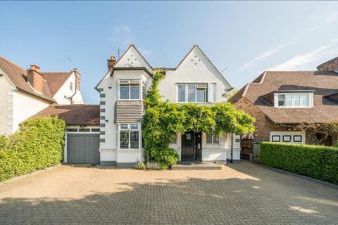 35 Newcombe Park, London, NW7 3QN